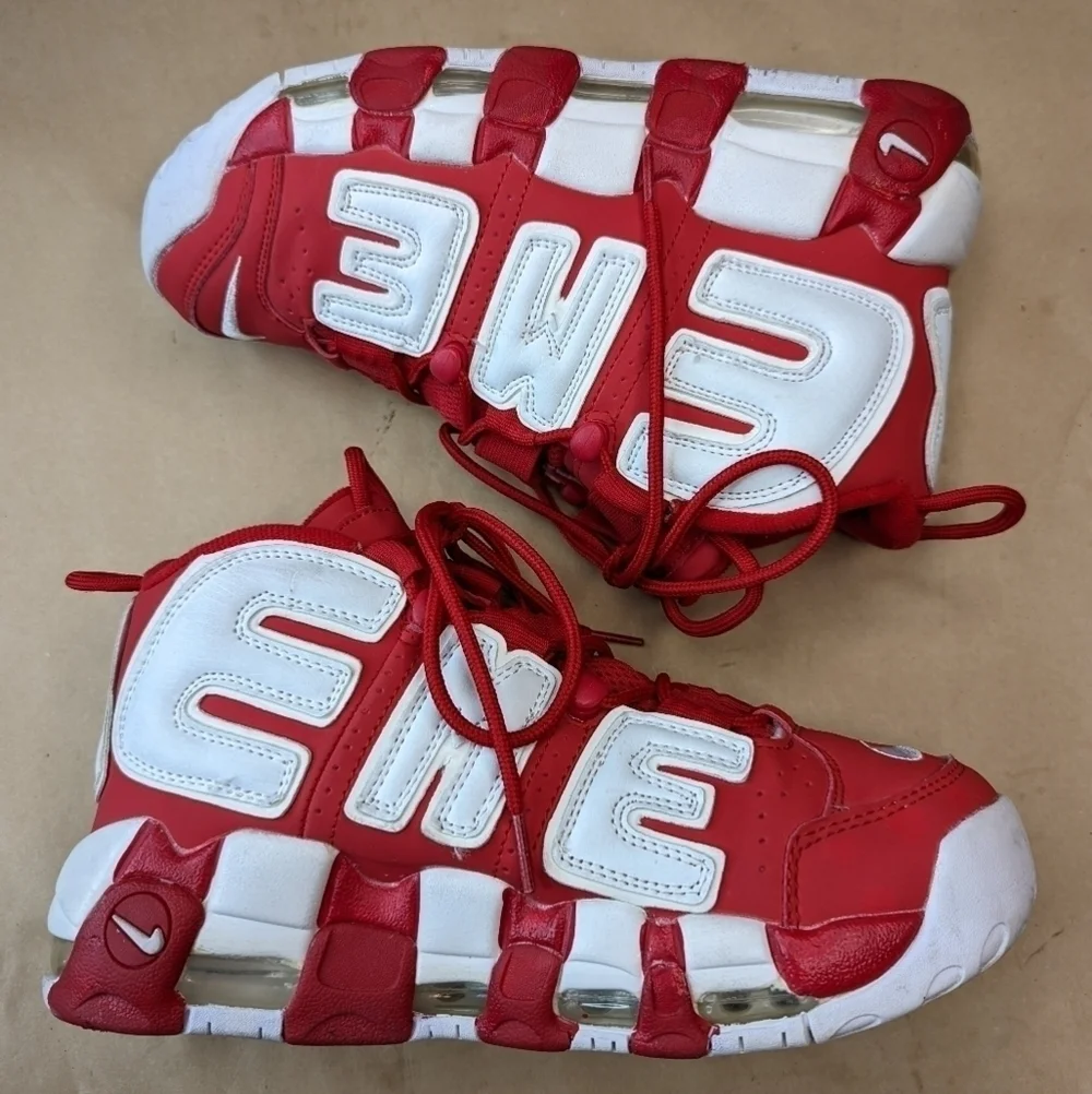 Nike Air Uptempo Supreme Red Suptemp men's Size 7 athletic shoes . Great condit